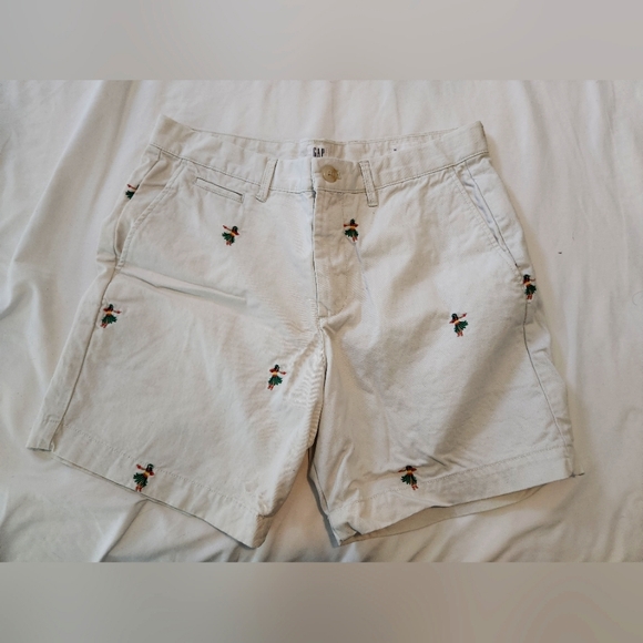 Gap khaki shorts - Picture 1 of 4